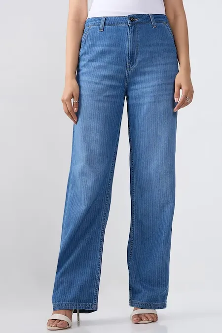 Medium Blue Solid Straight Fit Jeans